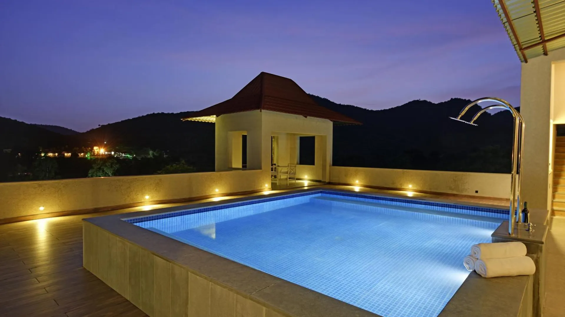 The Hunting Lodge - Luxury Resort In Udaipur