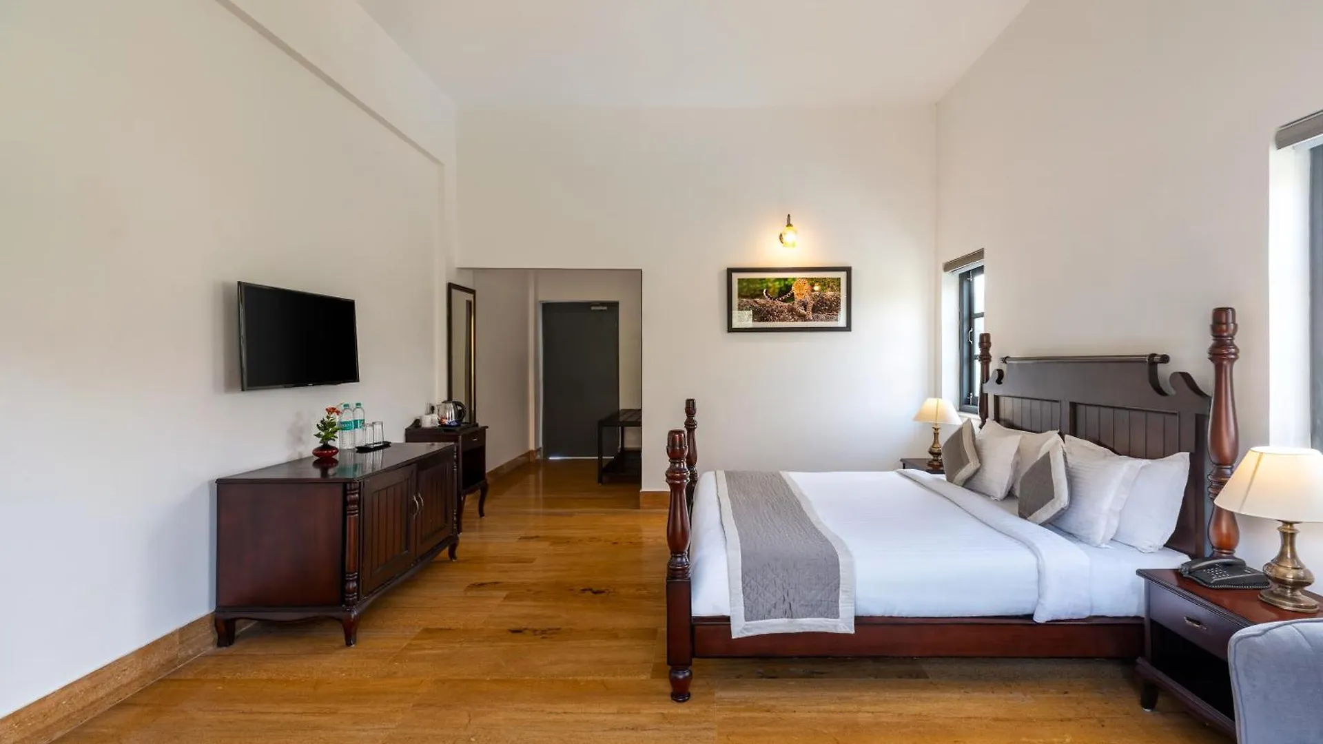 The Hunting Lodge - Luxury Resort In Udaipur Hotel