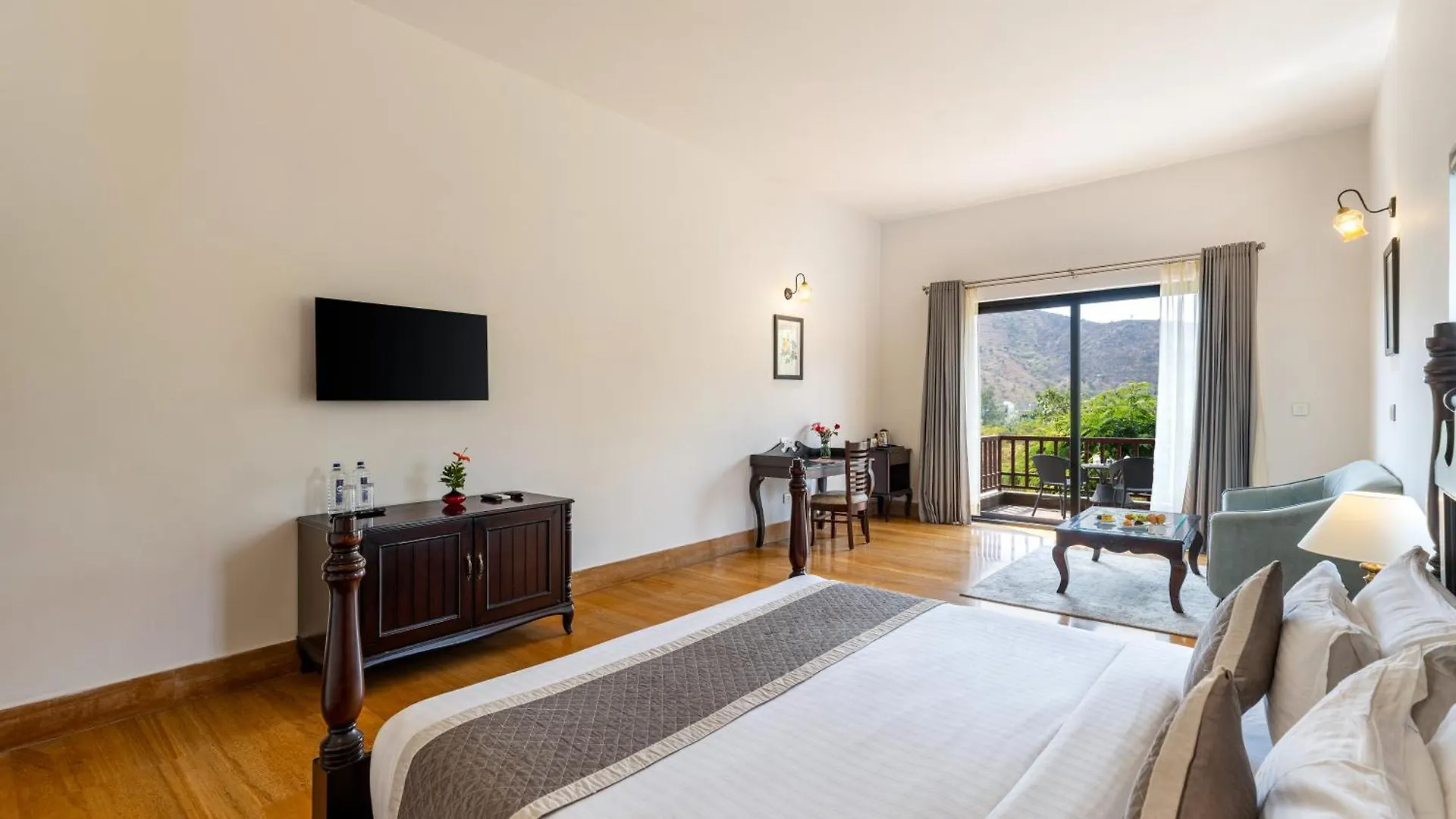The Hunting Lodge - Luxury Resort In Udaipur India
