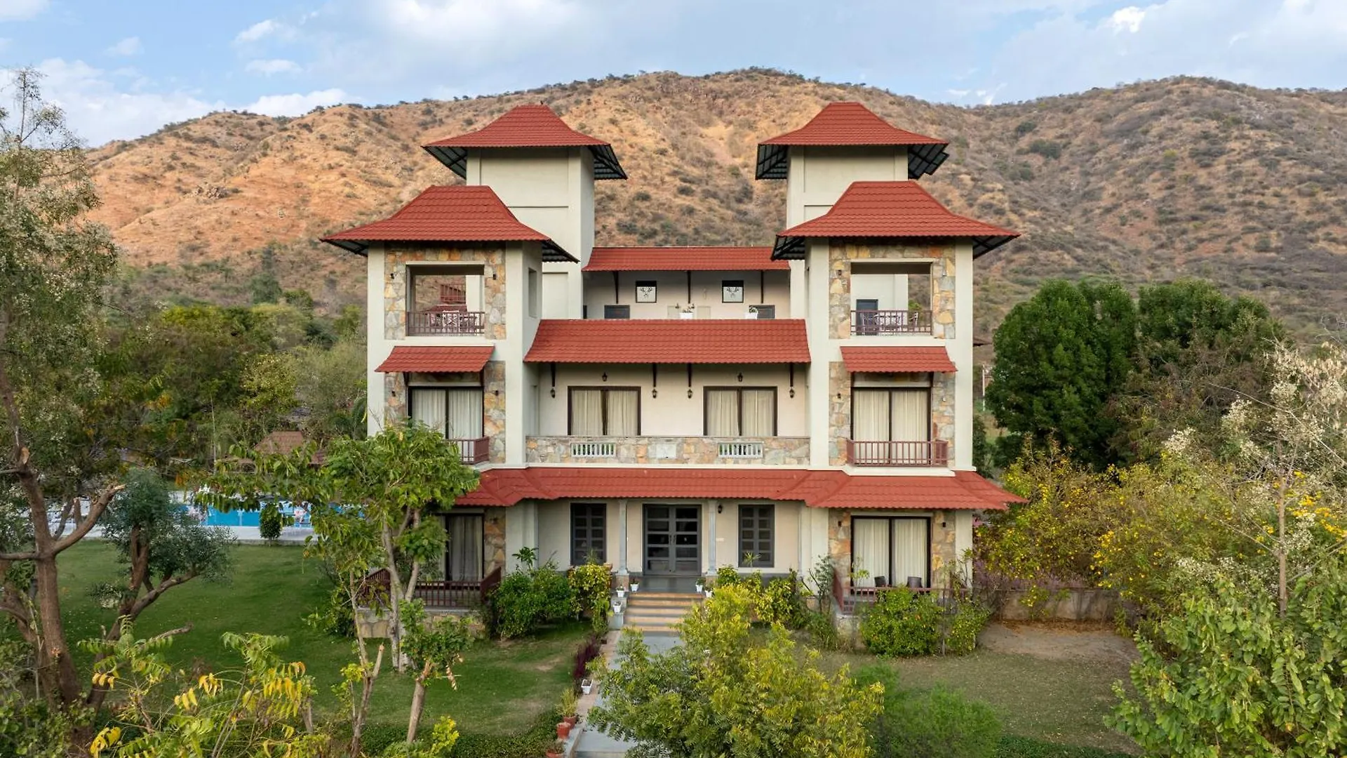 The Hunting Lodge - Luxury Resort In Udaipur 0*,  India