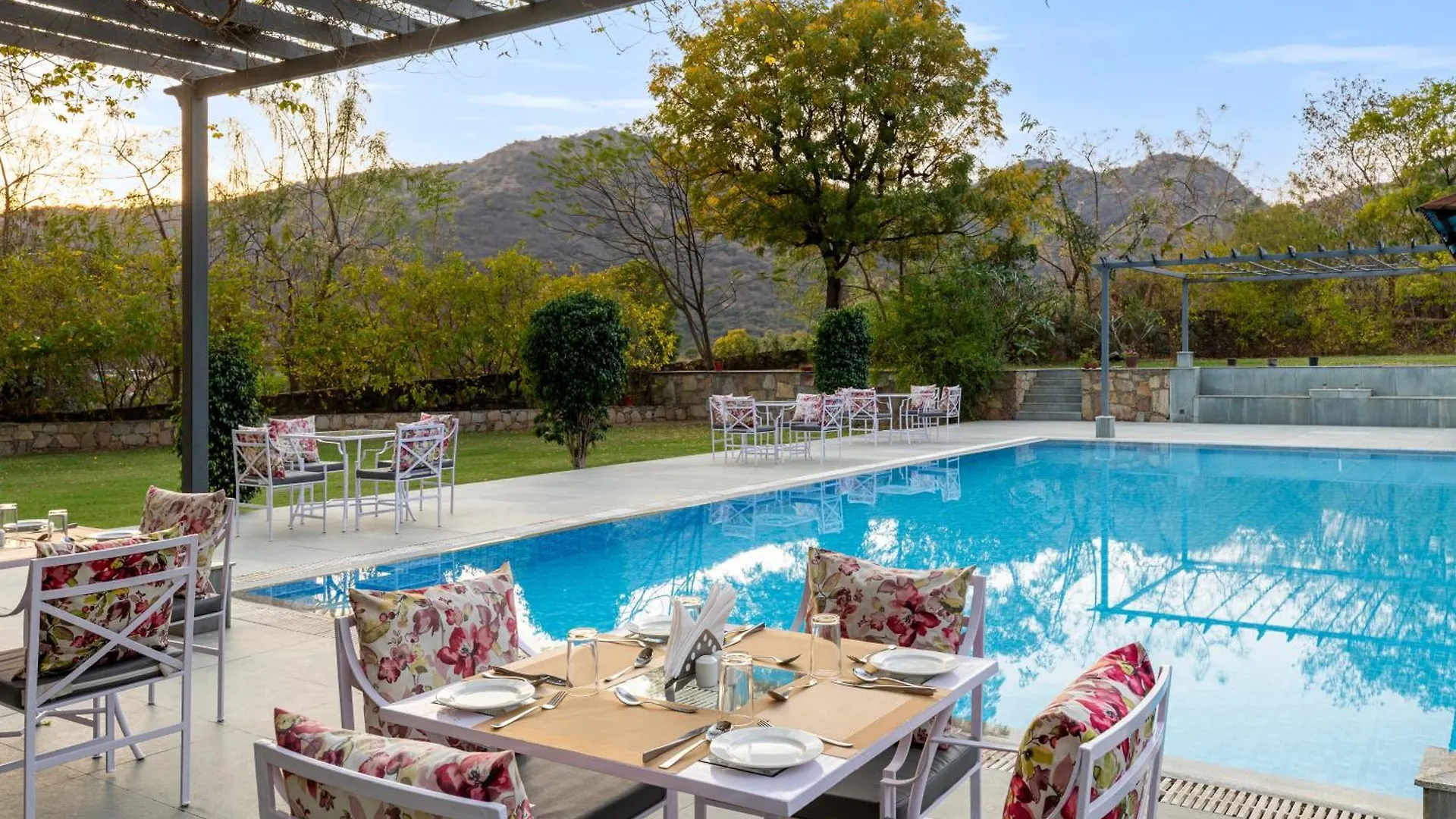 The Hunting Lodge - Luxury Resort In Udaipur