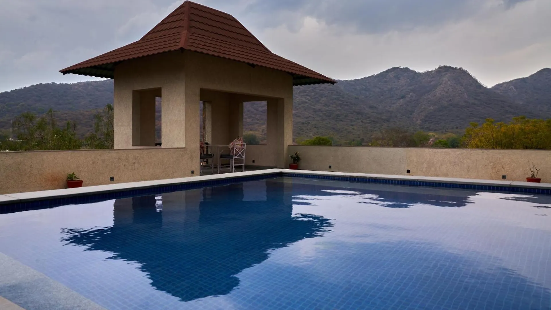 The Hunting Lodge - Luxury Resort In Удайпур Отель