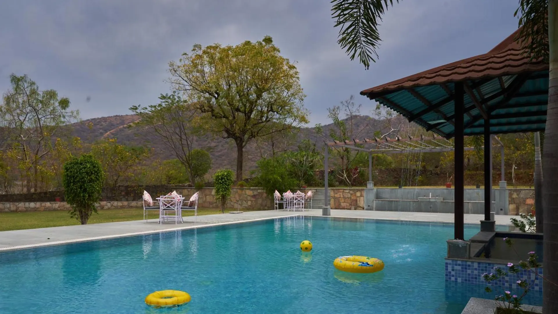 Отель The Hunting Lodge - Luxury Resort In Удайпур